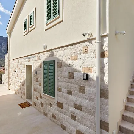 Kotor Lux Apartments And Rooms Exterior photo